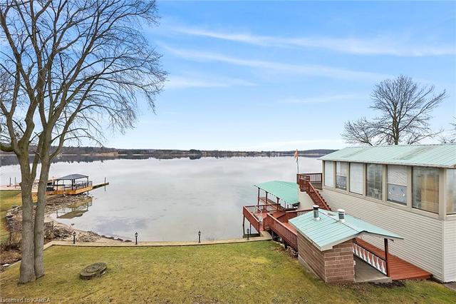 1 Leavis Shores, House detached with 2 bedrooms, 3 bathrooms and 6 parking in Frontenac Islands ON | Image 7