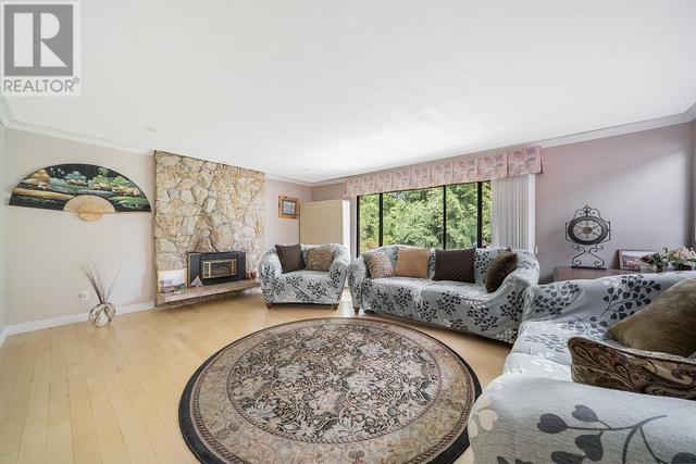 508 Mentmore Street, House detached with 5 bedrooms, 2 bathrooms and 4 parking in Coquitlam BC | Image 5