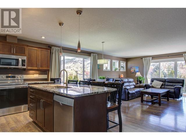 9823 Kinross Place, House detached with 5 bedrooms, 3 bathrooms and 4 parking in Coldstream BC | Image 8