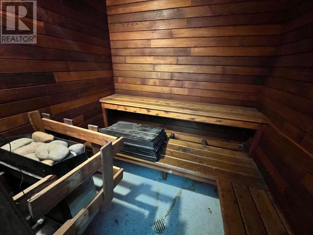 pool sauna | Image 11