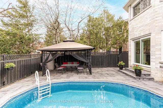 3926 Periwinkle Cres, House detached with 4 bedrooms, 3 bathrooms and 4 parking in Mississauga ON | Image 25