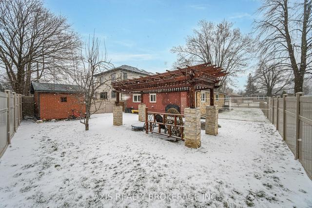 6 Dorward Dr, House detached with 3 bedrooms, 2 bathrooms and 5 parking in Toronto ON | Image 14