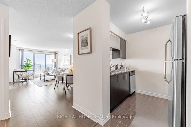 2311 - 50 Town Centre Crt, Condo with 1 bedrooms, 1 bathrooms and 1 parking in Toronto ON | Image 36