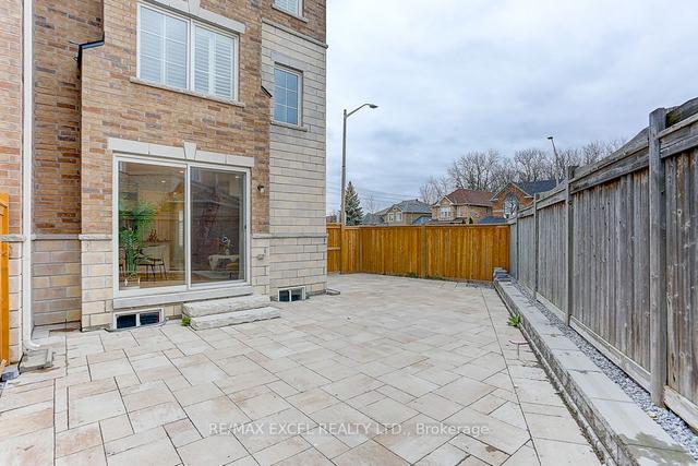 35 Karl Williams Lane, House attached with 4 bedrooms, 2 bathrooms and 3 parking in Markham ON | Image 13