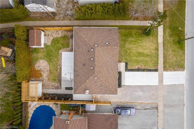 317 Lakeshore Road, House detached with 3 bedrooms, 2 bathrooms and 2 parking in St. Catharines ON | Image 27