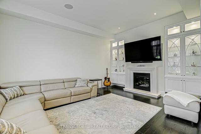 141 Annsleywood Crt, House detached with 4 bedrooms, 5 bathrooms and 9 parking in Vaughan ON | Image 6