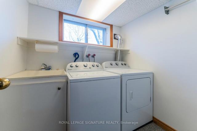 377 East Ave, House detached with 3 bedrooms, 2 bathrooms and 4 parking in Toronto ON | Image 24