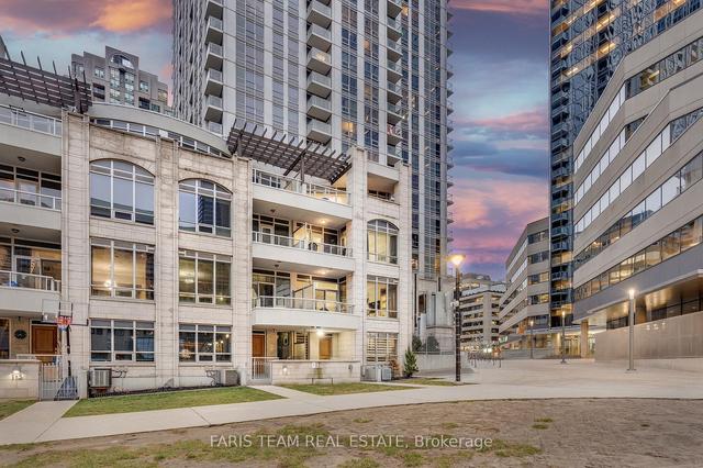 th01 - 761 Bay St, Townhouse with 3 bedrooms, 4 bathrooms and 2 parking in Toronto ON | Image 27