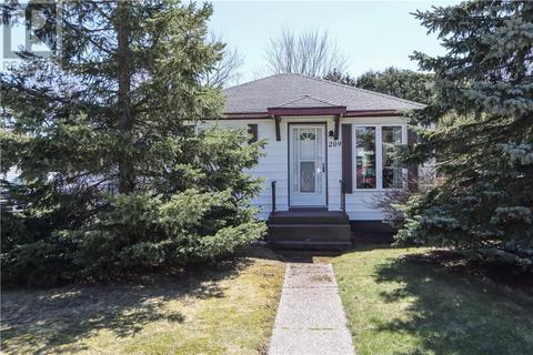 209 Third Avenue, Lively, ON, P3Y1M3 | Card Image