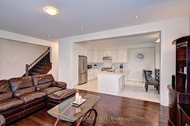 31 Compass Tr, House detached with 4 bedrooms, 3 bathrooms and 4 parking in Cambridge ON | Image 39