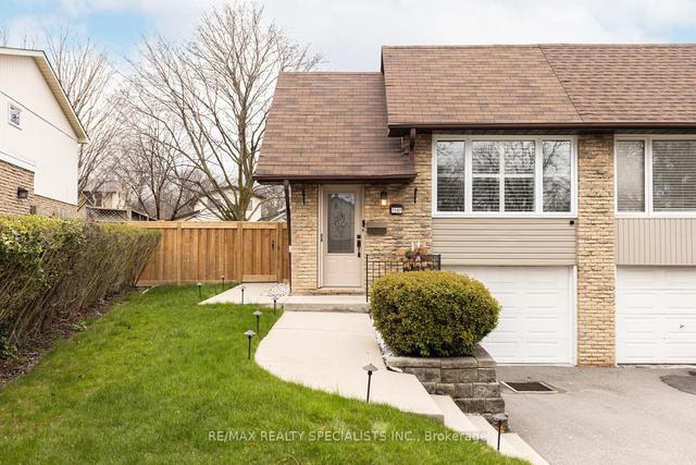 7107 Cadiz Cres, House semidetached with 3 bedrooms, 2 bathrooms and 3 parking in Mississauga ON | Image 1