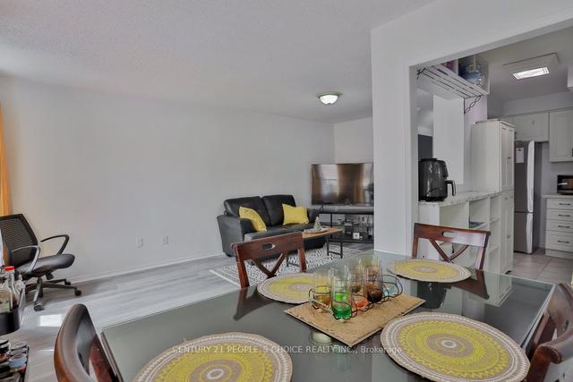 26 - 81 Gilgorm Dr, Townhouse with 3 bedrooms, 3 bathrooms and 2 parking in Brampton ON | Image 7