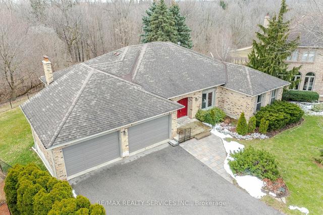 12 Mohan Crt, House detached with 3 bedrooms, 3 bathrooms and 9 parking in Brampton ON | Image 12
