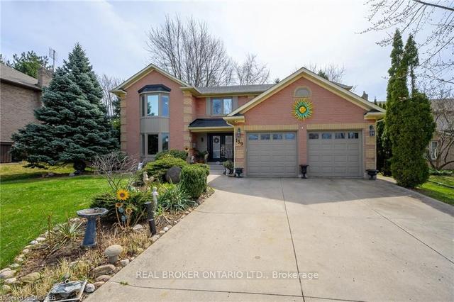 139 Daffodil Cres, House detached with 4 bedrooms, 4 bathrooms and 6 parking in Hamilton ON | Image 1