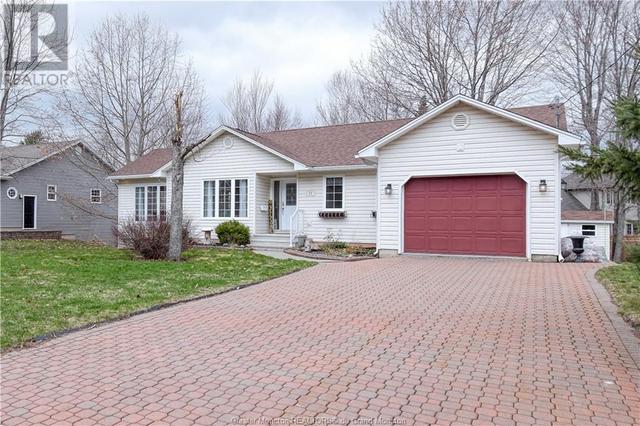 11 Glenforest, House detached with 3 bedrooms, 2 bathrooms and null parking in Riverview NB | Image 1