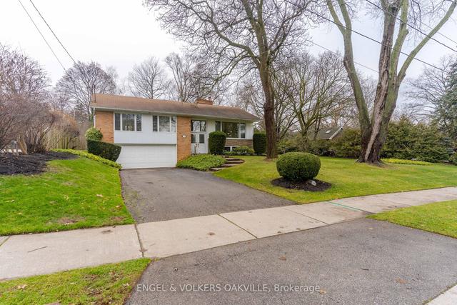 257 Wedgewood Dr, House detached with 3 bedrooms, 2 bathrooms and 6 parking in Oakville ON | Image 8