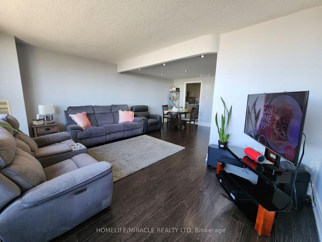 1605 - 40 Panorama Crt, Condo with 2 bedrooms, 1 bathrooms and 1 parking in Toronto ON | Image 11