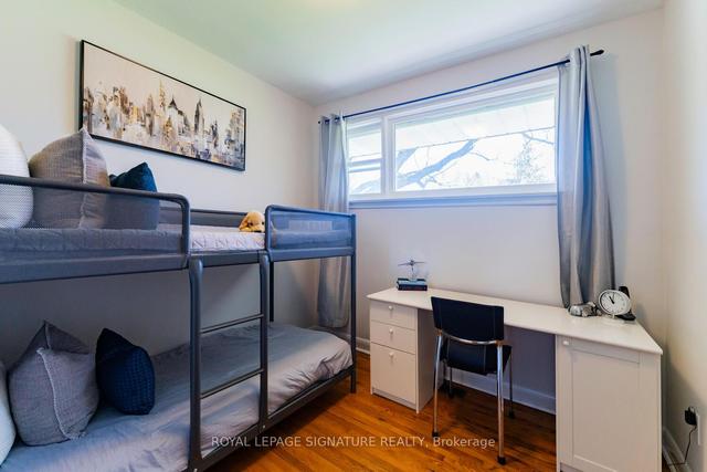 377 East Ave, House detached with 3 bedrooms, 2 bathrooms and 4 parking in Toronto ON | Image 15