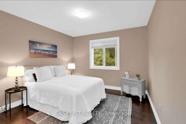 2155 Mark St, House detached with 3 bedrooms, 3 bathrooms and 4 parking in Windsor ON | Image 3