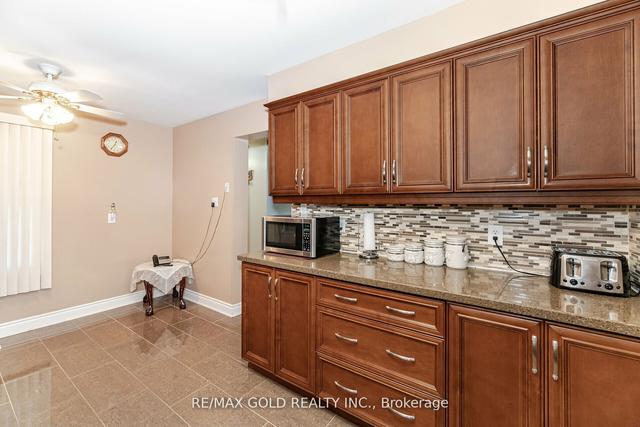 17 Slater Circ, House detached with 4 bedrooms, 3 bathrooms and 4 parking in Brampton ON | Image 32