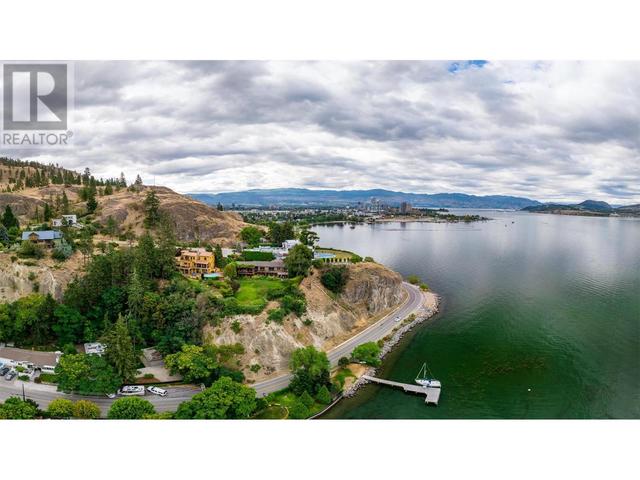 414 Herbert Heights, House detached with 4 bedrooms, 3 bathrooms and 2 parking in Kelowna BC | Image 5