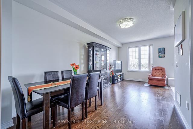 32 Davenfield Circ, House attached with 3 bedrooms, 4 bathrooms and 3 parking in Brampton ON | Image 35