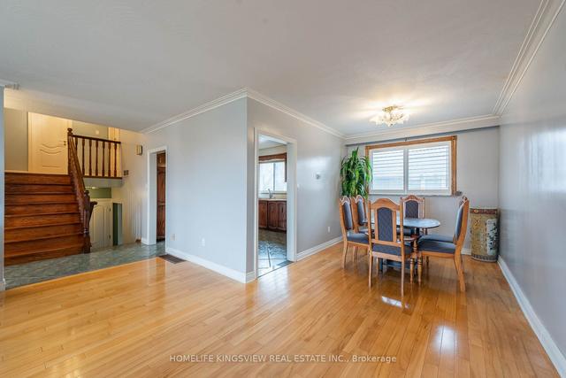 58 Storer Dr, House detached with 4 bedrooms, 2 bathrooms and 4 parking in Toronto ON | Image 3