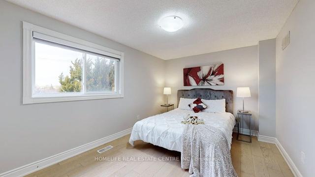 66 Calmist Cres, House detached with 3 bedrooms, 4 bathrooms and 3 parking in Brampton ON | Image 16