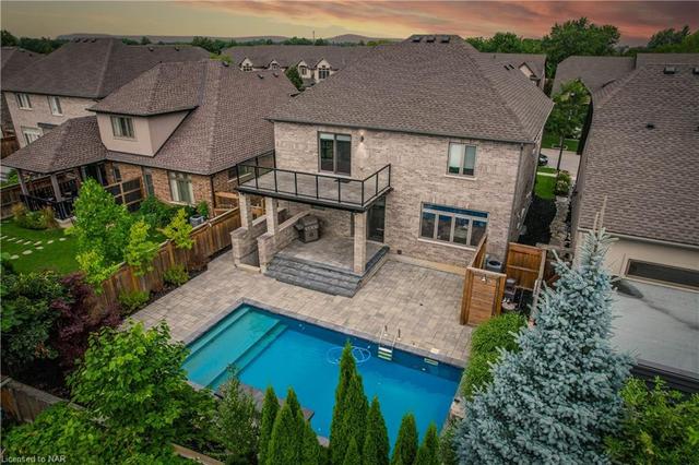 8 Tuscany Court, House detached with 4 bedrooms, 3 bathrooms and 6 parking in St. Catharines ON | Image 39