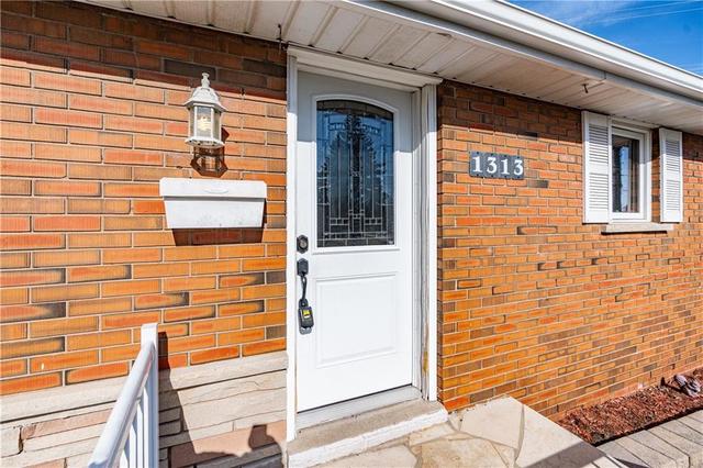 1313 Fisher Avenue, House detached with 3 bedrooms, 1 bathrooms and 2 parking in Burlington ON | Image 5