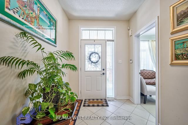 42 Seedhouse Rd, Condo with 2 bedrooms, 4 bathrooms and 4 parking in Brampton ON | Image 34