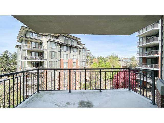 405 - 1551 Foster Street, Condo with 2 bedrooms, 2 bathrooms and 2 parking in White Rock BC | Image 18