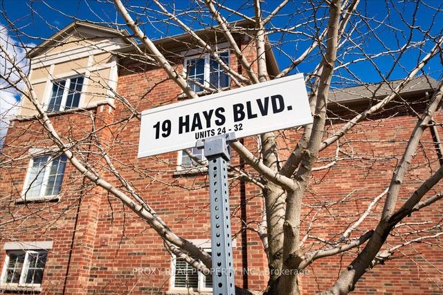 29 - 19 Hays Blvd, Townhouse with 2 bedrooms, 2 bathrooms and 2 parking in Oakville ON | Image 36