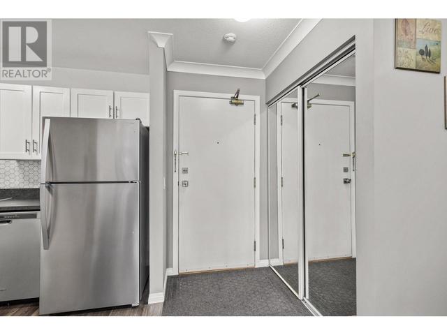 414 - 669 Houghton Road, Condo with 1 bedrooms, 1 bathrooms and 1 parking in Kelowna BC | Image 3