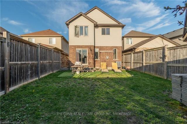 6861 Vallas Circ, House detached with 4 bedrooms, 3 bathrooms and 3 parking in London ON | Image 36