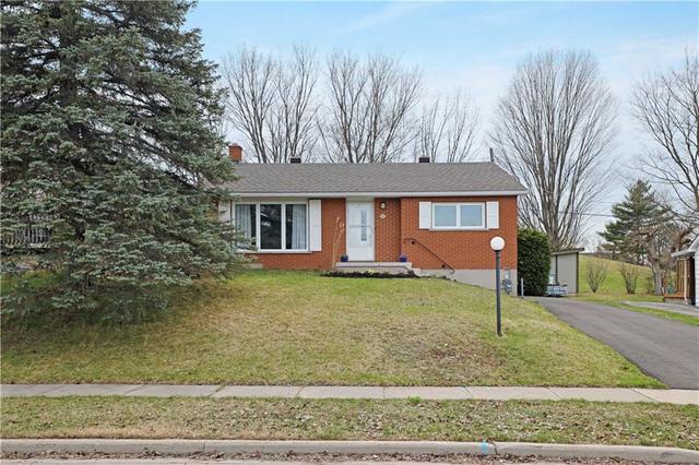 514 Fortington Street, House detached with 3 bedrooms, 2 bathrooms and 3 parking in Renfrew ON | Image 3