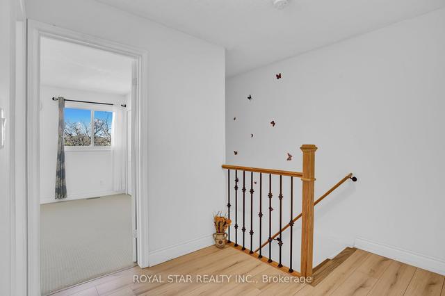 19 Barnaby Dr, House attached with 3 bedrooms, 3 bathrooms and 3 parking in St. Catharines ON | Image 10