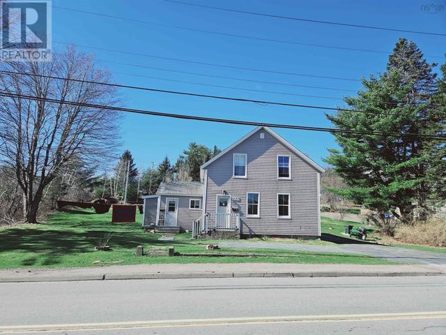 1233 King Street, House other with 4 bedrooms, 2 bathrooms and null parking in Bridgewater NS | Image 2