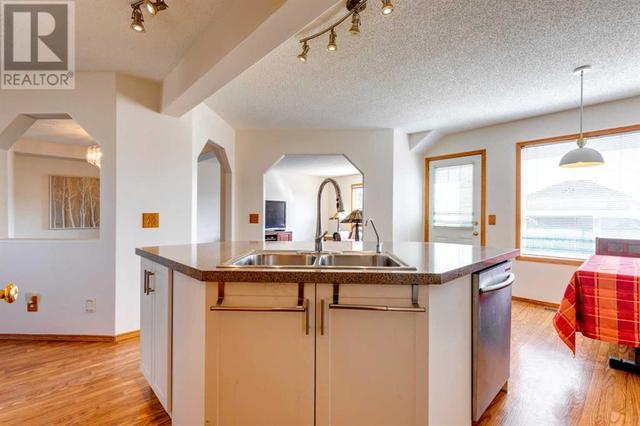 24 Somerset Park Sw, House detached with 3 bedrooms, 2 bathrooms and 4 parking in Calgary AB | Image 16
