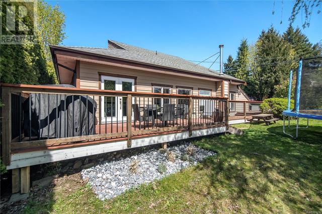 712 Eland Dr, House detached with 4 bedrooms, 3 bathrooms and 4 parking in Campbell River BC | Image 1