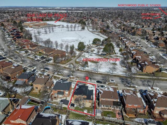 50 Major William Sharpe Dr, House detached with 3 bedrooms, 4 bathrooms and 4 parking in Brampton ON | Image 36