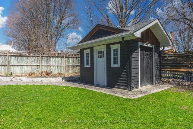 105 Duckworth St, House detached with 3 bedrooms, 3 bathrooms and 10 parking in Barrie ON | Image 11