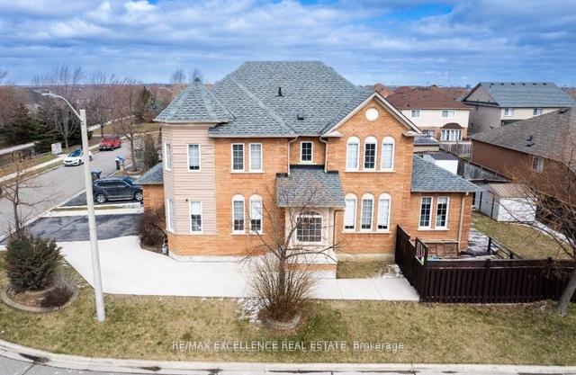 41 Fallstar Cres, House detached with 4 bedrooms, 4 bathrooms and 6 parking in Brampton ON | Image 35