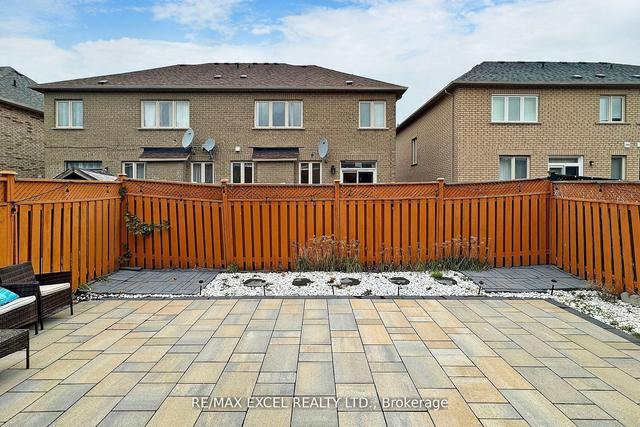 68 Oakford Dr, House semidetached with 3 bedrooms, 3 bathrooms and 2 parking in Markham ON | Image 32