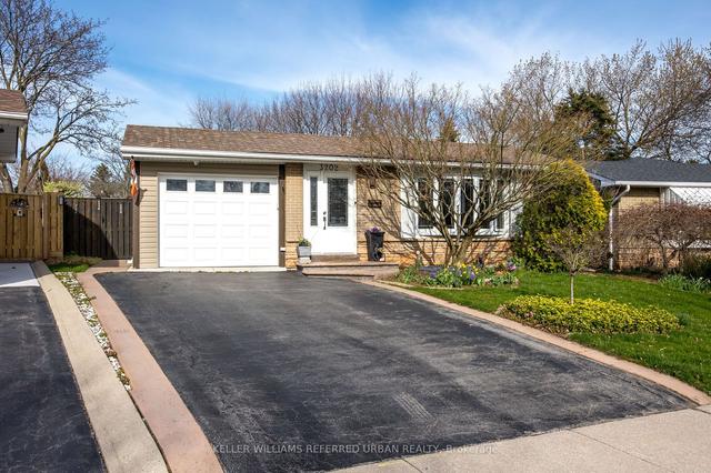 3202 Centennial Dr, House detached with 3 bedrooms, 2 bathrooms and 4 parking in Burlington ON | Image 23