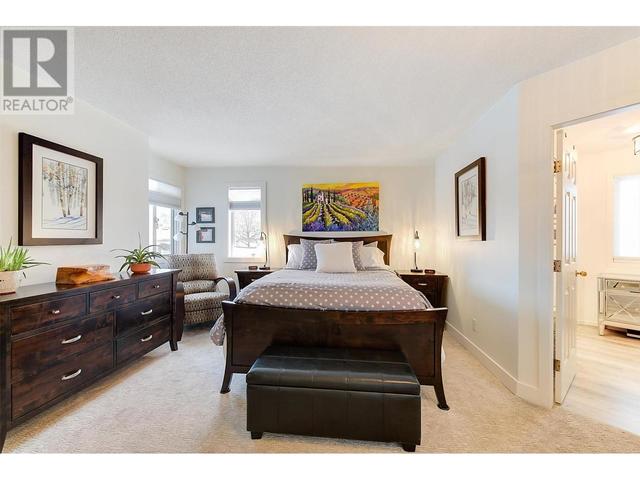 102 - 1885 Parkview Crescent, House attached with 4 bedrooms, 3 bathrooms and 4 parking in Kelowna BC | Image 20