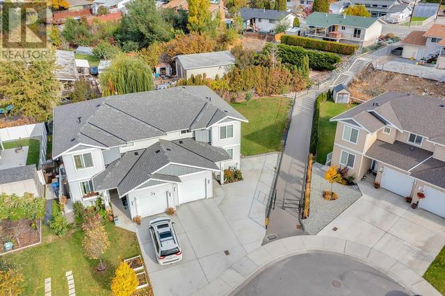909 Currell Crescent, House detached with 4 bedrooms, 3 bathrooms and 4 parking in Kelowna BC | Image 43
