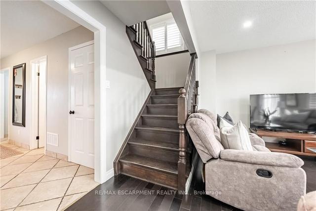 680 Rexford Dr, House detached with 3 bedrooms, 3 bathrooms and 4 parking in Hamilton ON | Image 5