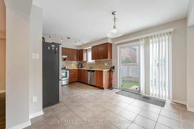 27 Treegrove Cres, House detached with 4 bedrooms, 4 bathrooms and 6 parking in Brampton ON | Image 9