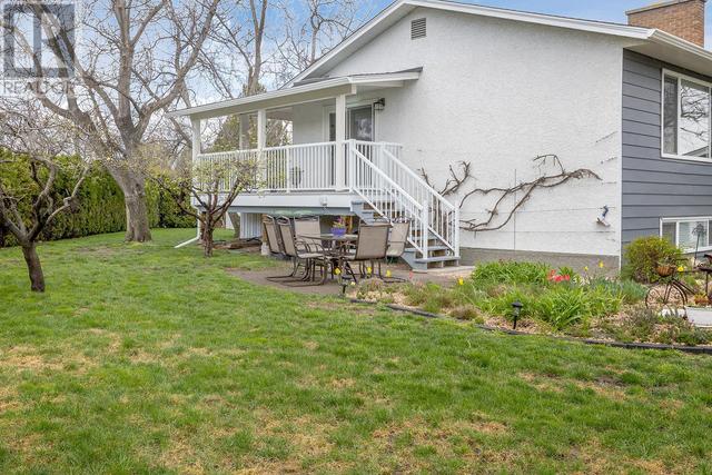 4330 San Michelle Court, House detached with 4 bedrooms, 2 bathrooms and 2 parking in Kelowna BC | Image 42